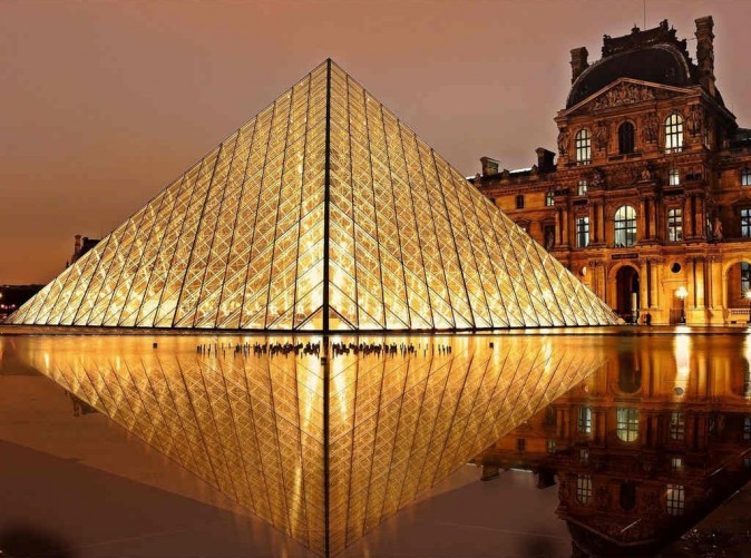 014_SchoeneAussichtenTouristik-Paris louvre-102840_pixabay